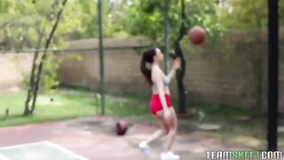 A little gift for the basketball player from a hot brunette