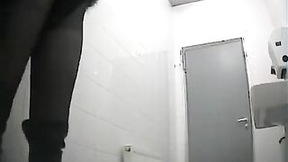 A surprise chamber in a parachute, an intense eporn experience