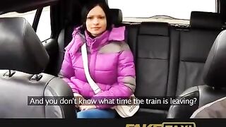 The taxi driver fell asleep with his client in the car
