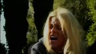 A girl seduces her own brother to fuck