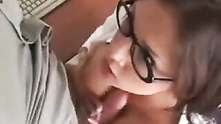 Sex with a young girl who wants to become a secretary in the company of her boss