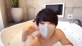 A Japanese guy’s slippery handjob using lotion results in an incredible, massive cumshot