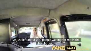 A hot bride got fucked by a taxi driver in the car