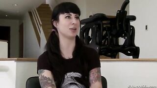 The girl liked to have her pussy caressed by his tongue