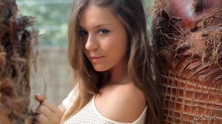 Young Russian model does a strip dance for viewers