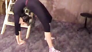 A beautiful gymnast gets her pussy stretched in a hot scene