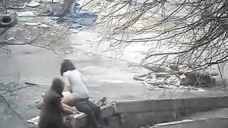 The guy shoots sex with a girl on the city streets