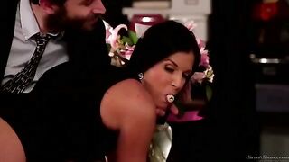 A hot secretary gets her pussy licked by the boss on his table