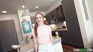 She gets a strong cumshot on her face and in mouth
