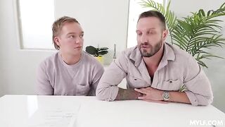 The fake housewife got fucked by the young guy in stockings