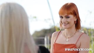 Do I look like a virgin? - An appetizing girl in latex
