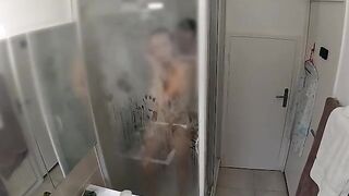 Babe didn’t let me wash in peace, she’s a real tiger