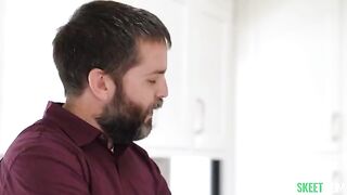 Her mouth has experienced pleasant events, the guy made a deep blowjob