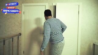 The guy fucked his brother's pregnant wife, who was very sexy