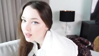 Babysitter agreed to rough sex and got a mouthful of passion