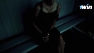 A beautiful woman is looking for a new experience today