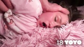 The guy distracted the pretty baby and fucked her in her ass hole