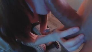 A girl with a stunning ass gets fucked in her ass hole