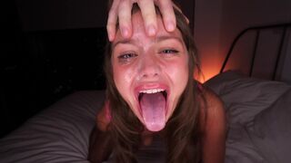 A man forced the girl to swallow a lot of sperm right in the throat