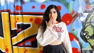Watching the orgasm of this hot chick is simply delightful