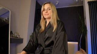 What secret surprise did the stepmom hide under her robe?