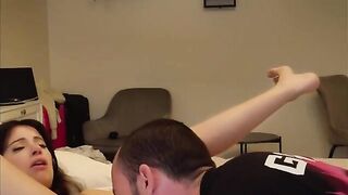 A girl squeezed all the sperm from her boyfriend’s balls with her skilful pussy