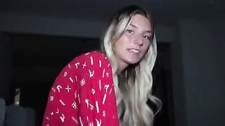 A blowjob with a girl who loves to suck cock before sex