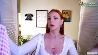 The girl was sucking when she was noticed, she did it very skillfully