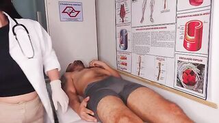 The doctor checked the patient’s condition and carried out an oral examination