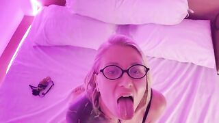 A couple has sex and the guy cummed on her face