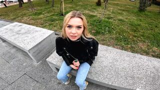 A random encounter with a girl on the street turned into a steamy session at her place