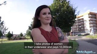Cute girl Little Eliss gets fucked in a photography studio for cash